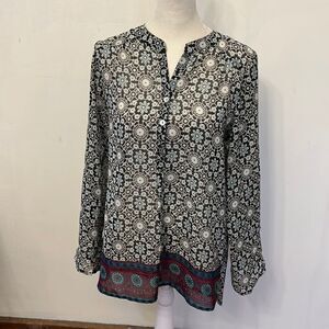About a girl black blue white sheer long sleeve medallion print blouse Size M